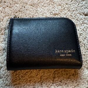 Kate Spade Devin Black Leather Zip Card Wallet